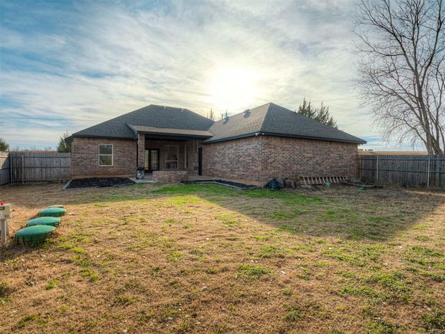 2252 County Road 1270, Blanchard, OK 73010