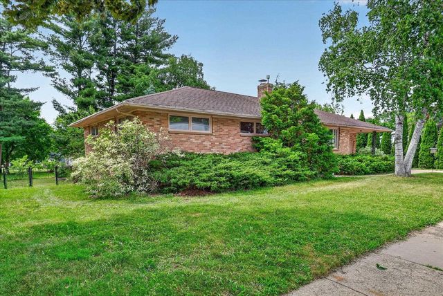 225 N Cairo Avenue, Jefferson, WI 53549