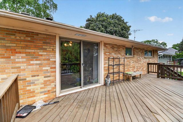 225 N Cairo Avenue, Jefferson, WI 53549