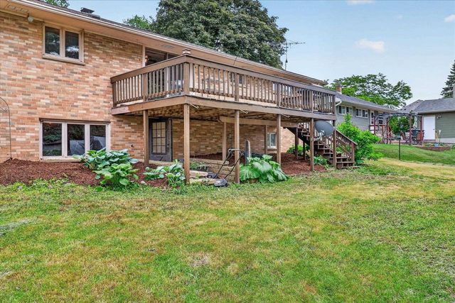 225 N Cairo Avenue, Jefferson, WI 53549
