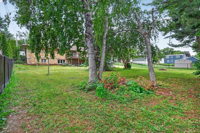 225 N Cairo Avenue, Jefferson, WI 53549