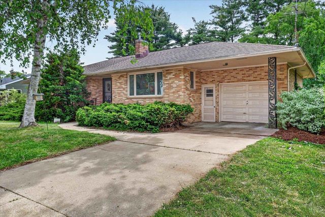 225 N Cairo Avenue, Jefferson, WI 53549