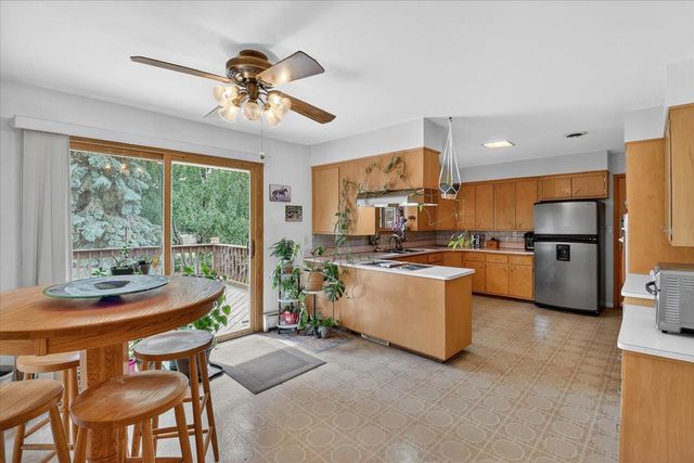 225 N Cairo Avenue, Jefferson, WI 53549