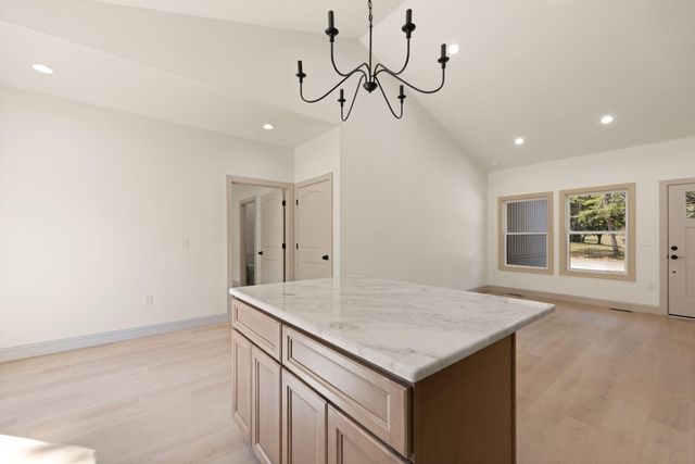 332 Country Hill Drive, Somerset, KY 42503