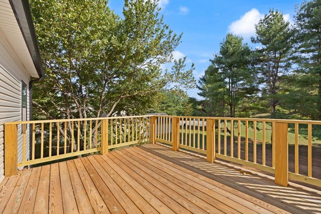 332 Country Hill Drive, Somerset, KY 42503