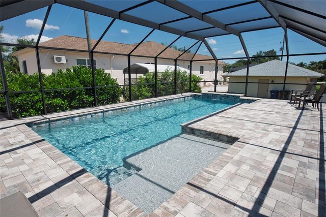 880 LEMON BAY DRIVE, Venice, FL 34293