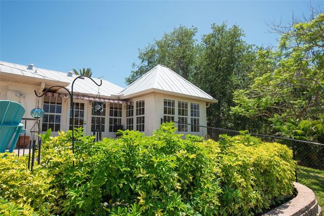 880 LEMON BAY DRIVE, Venice, FL 34293