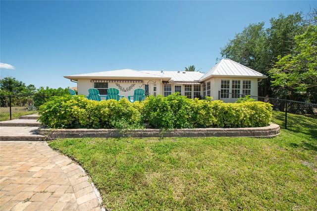880 LEMON BAY DRIVE, Venice, FL 34293