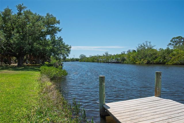 880 LEMON BAY DRIVE, Venice, FL 34293