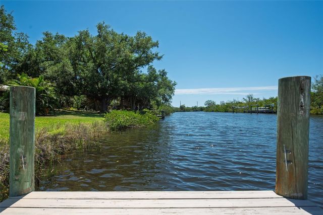 880 LEMON BAY DRIVE, Venice, FL 34293