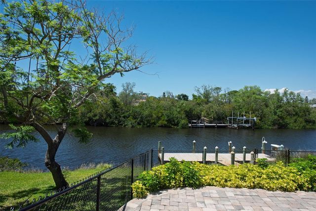 880 LEMON BAY DRIVE, Venice, FL 34293
