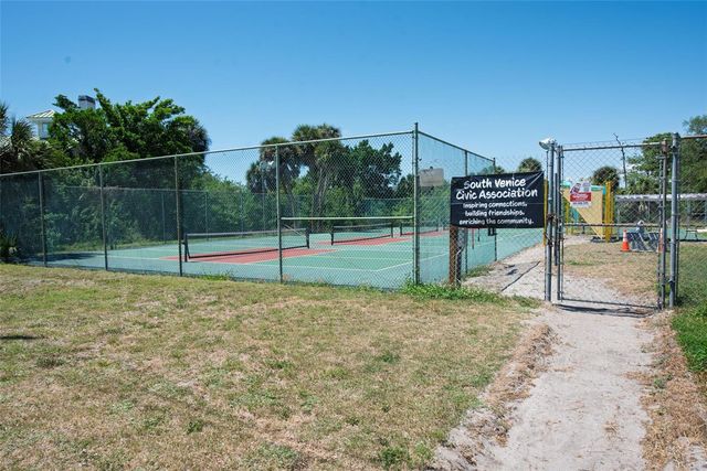 880 LEMON BAY DRIVE, Venice, FL 34293