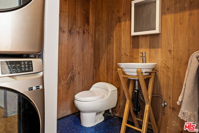 1740 Kilbourn Street, Los Angeles, CA 90065