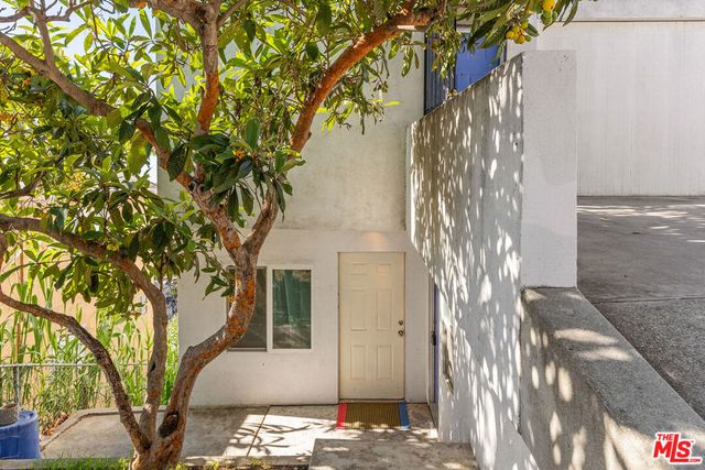 1740 Kilbourn Street, Los Angeles, CA 90065