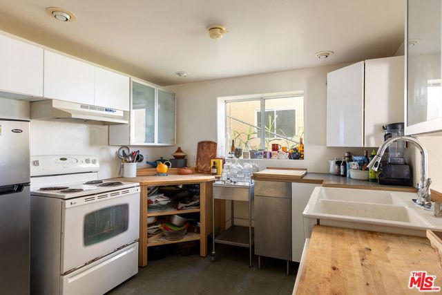 1740 Kilbourn Street, Los Angeles, CA 90065