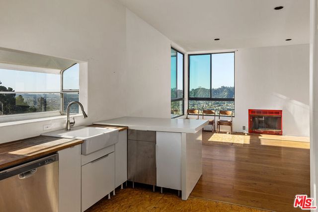 1740 Kilbourn Street, Los Angeles, CA 90065