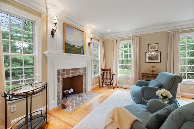 15 Ronald Road, Sudbury, MA 01776