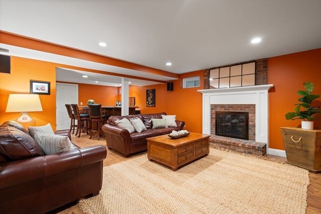 15 Ronald Road, Sudbury, MA 01776