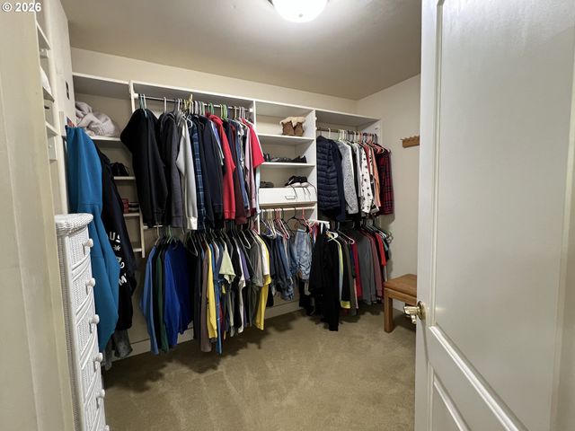 28544 CROW Rd, Eugene, OR 97402