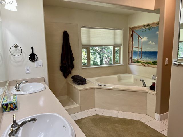 28544 CROW Rd, Eugene, OR 97402