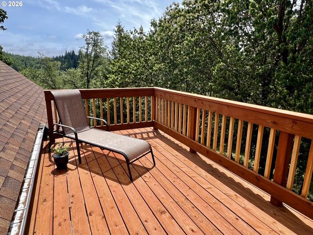 28544 CROW Rd, Eugene, OR 97402