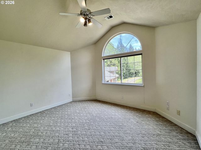 28544 CROW Rd, Eugene, OR 97402