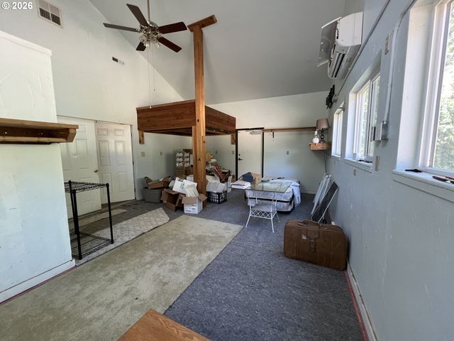 28544 CROW Rd, Eugene, OR 97402