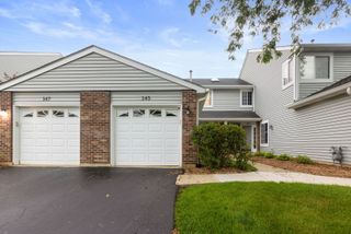 145 Winchester Drive, Streamwood, IL 60107