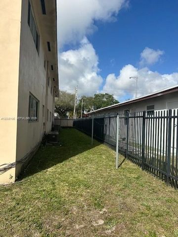 14305 NE 6th Avenue, North Miami, FL 33161