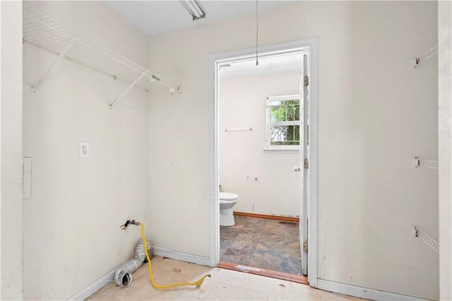 2246 Abner Place NW, Atlanta, GA 30318