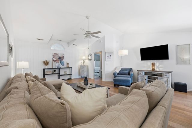 118 Wildflower Trail, Pawleys Island, SC 29585