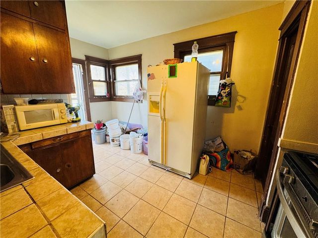 318 Barat Avenue, Kansas City, MO 64123