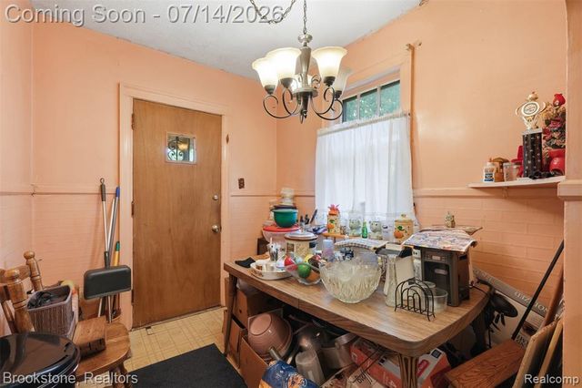 18939 Santa Barbara Drive, Detroit, MI 48221