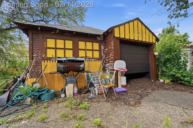 18939 Santa Barbara Drive, Detroit, MI 48221