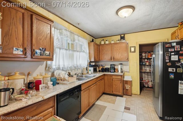 18939 Santa Barbara Drive, Detroit, MI 48221