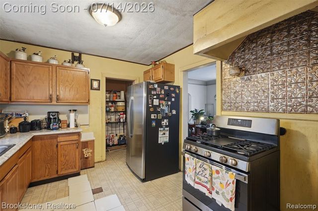 18939 Santa Barbara Drive, Detroit, MI 48221