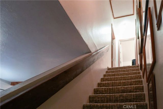 32801 Encina Dr, Running Springs, CA 92382