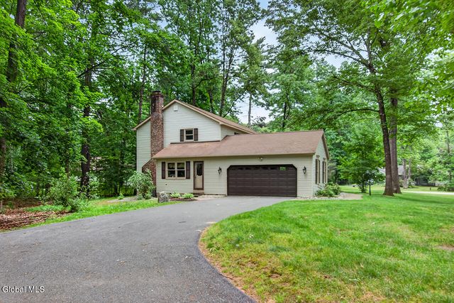 26 Knollwood Drive, Wilton, NY 12866