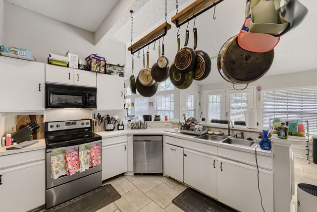 709 Whistler Drive, Arlington, TX 76006