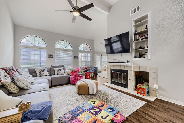 709 Whistler Drive, Arlington, TX 76006