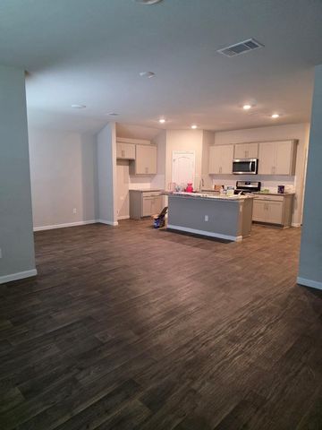 104 Pronghorn CIR, San Marcos, TX 78666