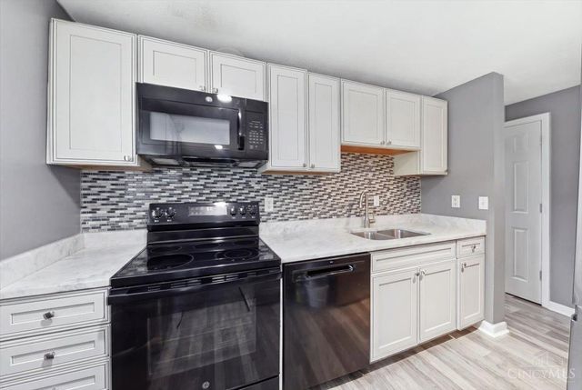 10264 Snowflake Lane, Colerain Twp, OH 45251