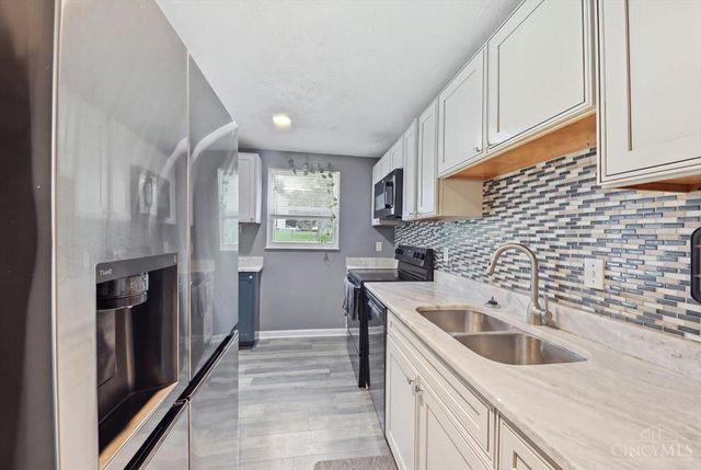 10264 Snowflake Lane, Colerain Twp, OH 45251