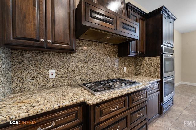 11902 Childress Street, Bakersfield, CA 93312