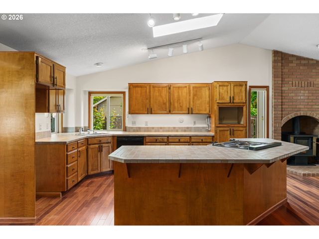 16768 Nw PAISLEY Dr, Beaverton, OR 97006