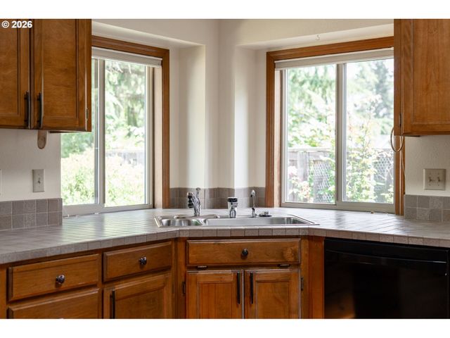 16768 Nw PAISLEY Dr, Beaverton, OR 97006