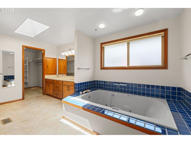 16768 Nw PAISLEY Dr, Beaverton, OR 97006
