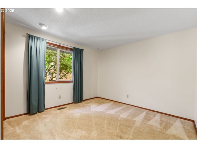 16768 Nw PAISLEY Dr, Beaverton, OR 97006