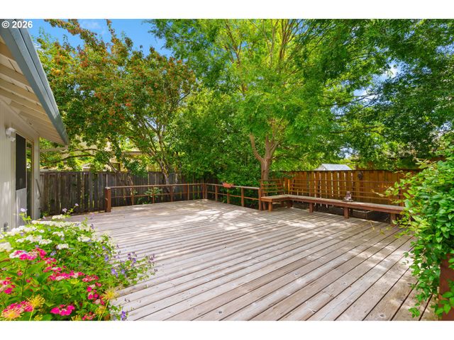 16768 Nw PAISLEY Dr, Beaverton, OR 97006
