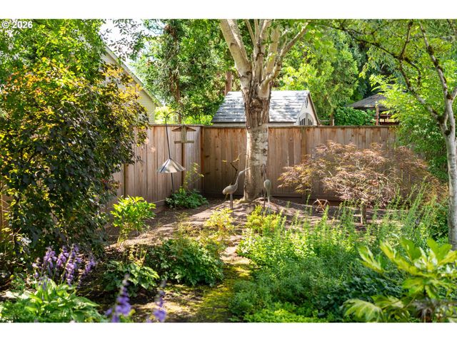 16768 Nw PAISLEY Dr, Beaverton, OR 97006